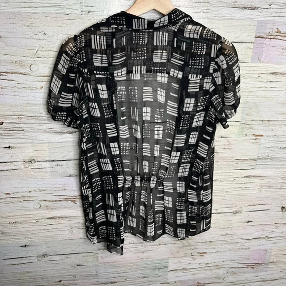 The limited  black sheer blouse top short sleeve size small - Picture 8 of 9